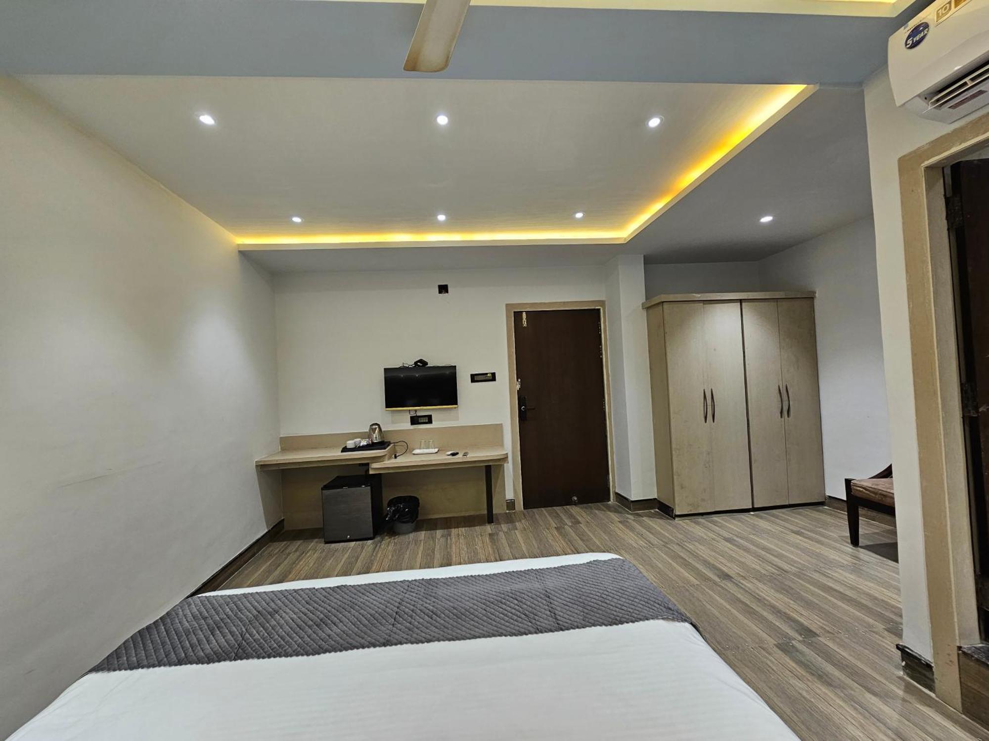 Hotel Mk Vivanta Gválijar Kültér fotó