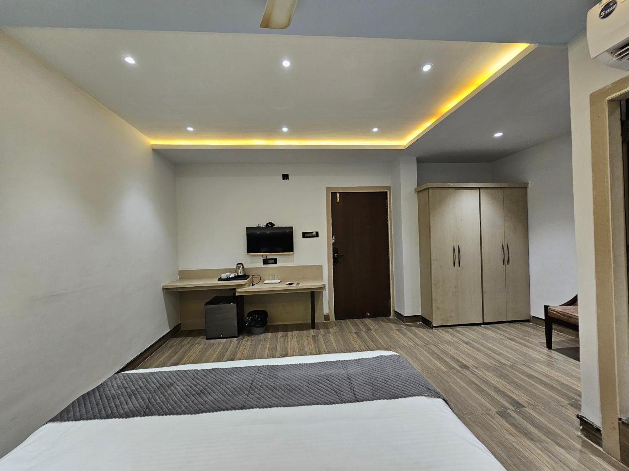 Hotel Mk Vivanta Gválijar Kültér fotó