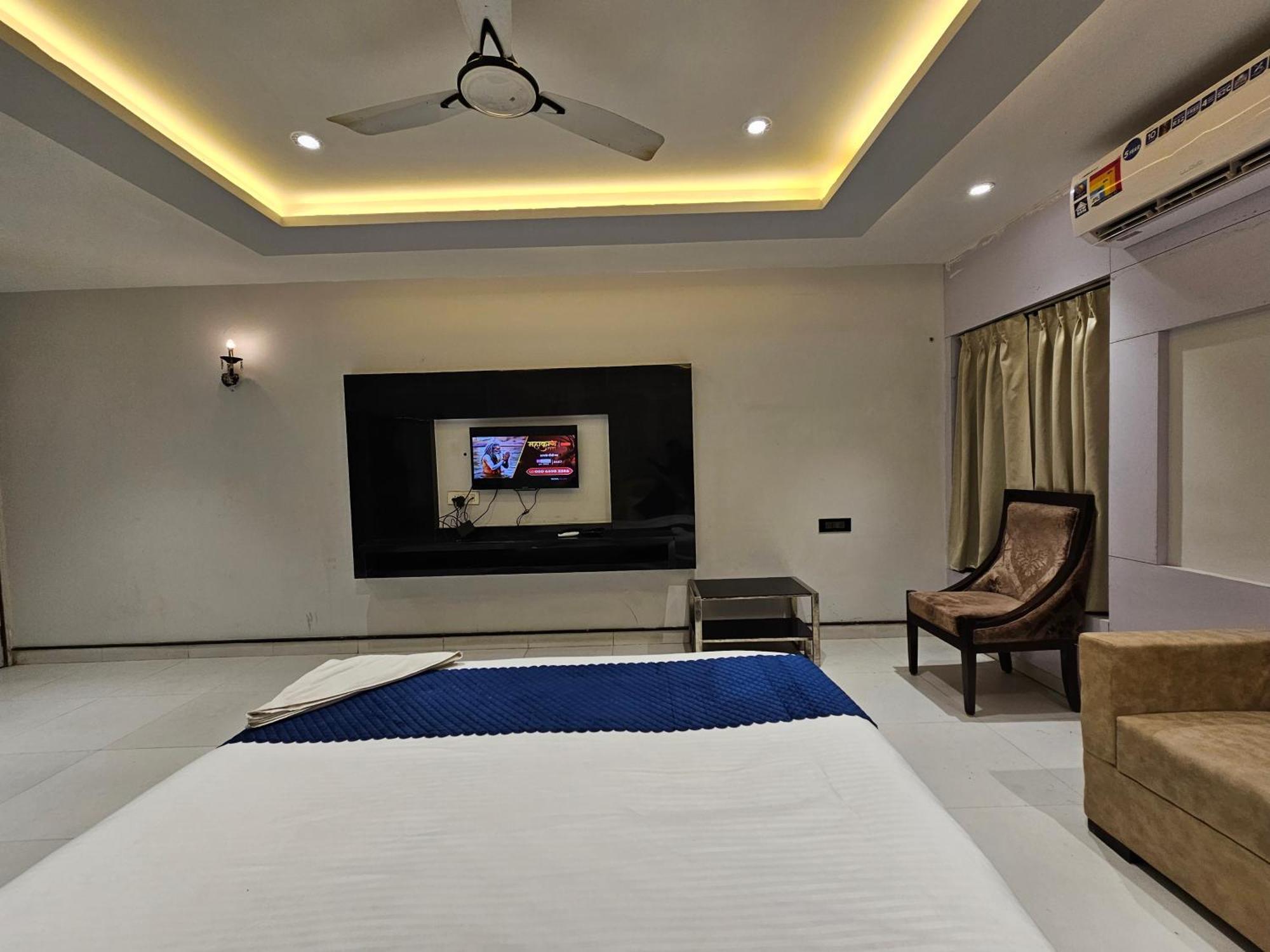 Hotel Mk Vivanta Gválijar Kültér fotó